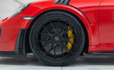 Porsche 911 GT2 RS Weissach (991) 37