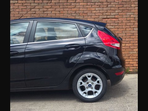 Ford Fiesta 1.4 Fiesta Zetec Auto 5dr 10