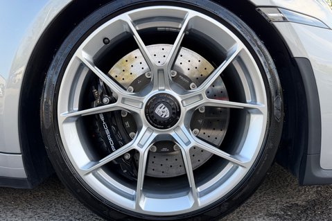 Porsche 911 GT3 TOURING PDK - £33K FACTORY EXTRAS -CERAMIC BRAKES -BUCKET SEATS -CARBON 61