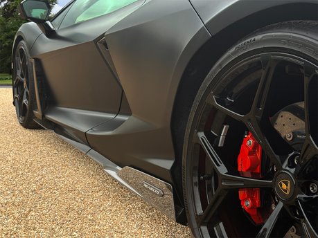 Lamborghini Revuelto V12 19