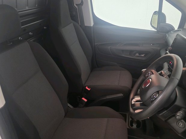 Fiat Doblo DOBLO MAXI L2 DIESEL 1.5 Blue hdi 1000kg Van 23