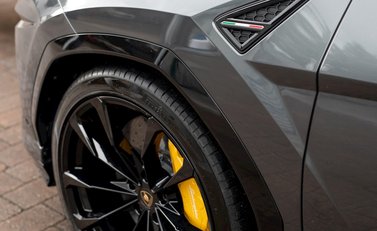 Lamborghini Urus 28