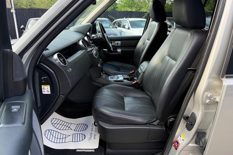Land Rover Discovery SDV6 SE TECH - ULEZ COMPLIANT -FULL LR SERVICE HISTORY - 9 SERVICES -TOWBAR 3