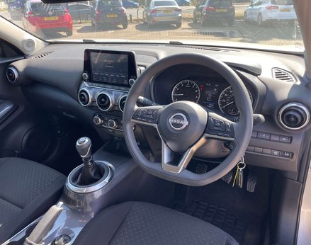 Nissan Juke 1.0 Juke Acenta DiG-T 5dr 17