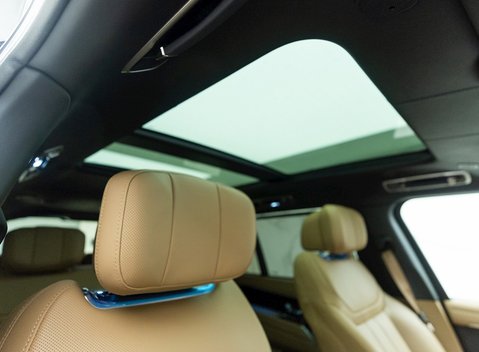 Land Rover Range Rover P530 Autobiography LWB 7 Seater 12