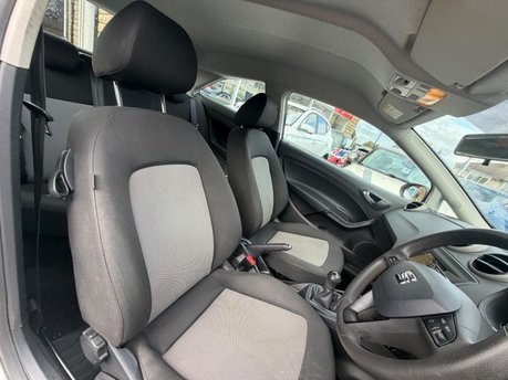 SEAT Ibiza SOL 16
