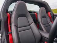 Porsche 911 TARGA 4S 10