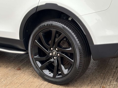 Land Rover Discovery Sport 2.0 Discovery Sport Black HSE TD4 Auto 4WD 5dr 49