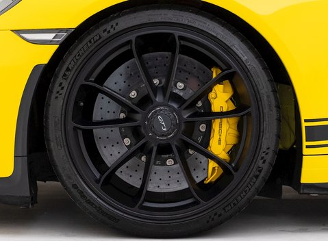 Porsche 911 (991.2) GT3 8