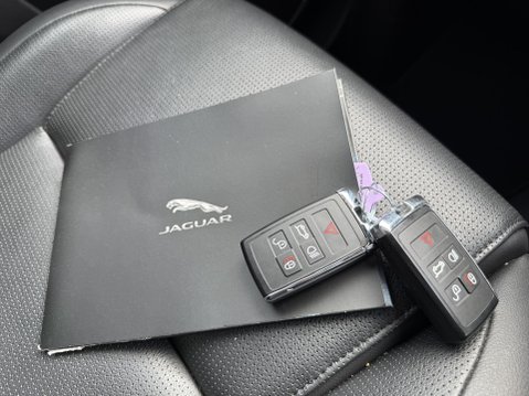 Jaguar F-Pace 2.0 D200 MHEV R-Dynamic Black SUV 5dr Diesel Auto AWD Euro 6 (s/s) (204 ps) 53