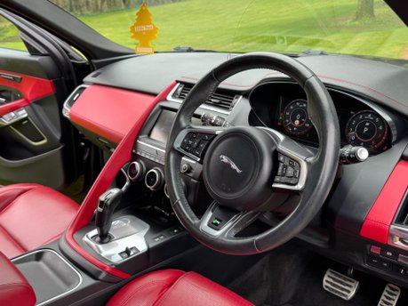 Jaguar E-Pace R-DYNAMIC HSE 18