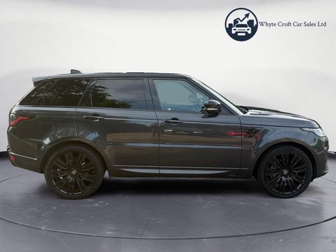 Land Rover Range Rover Sport 3.0 D300 MHEV HSE Dynamic Black Auto 4WD Euro 6 (s/s) 5dr 9