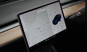 Tesla Model 3 LONG RANGE AWD One Owner Deep Blue Metallic Adaptive LEDs Pano Roof  VAT Q 19