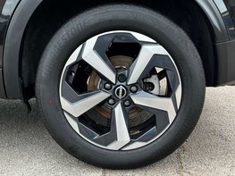 Nissan Qashqai 1.3 Qashqai N-Connecta DiG-T MHEV 5dr 13