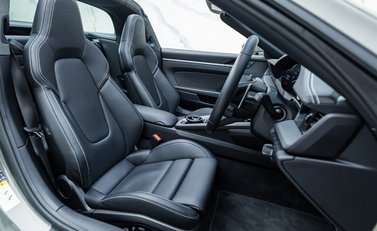Porsche 911 Targa 4S (992) 18