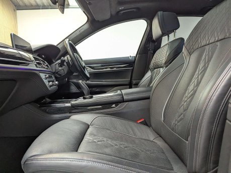 BMW 7 Series 4.4 750i M Sport xDrive Auto 4WD 4dr 34