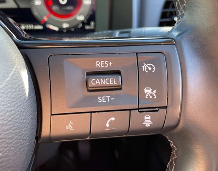 Nissan Qashqai 1.3 Qashqai N-Connecta DiG-T MHEV 5dr 54