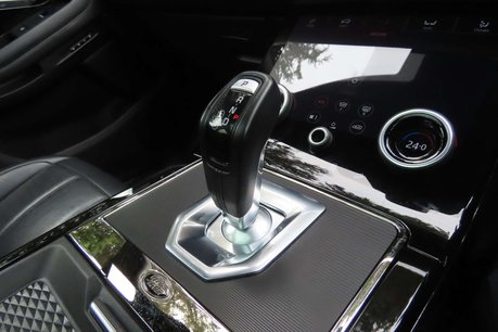 Land Rover Range Rover Evoque 2.0 D180 MHEV R-Dynamic HSE SUV 5dr Diesel Auto 4WD Euro 6 (s/s) (180 ps) 17