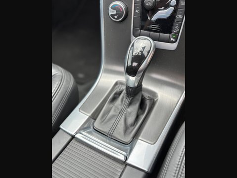 Volvo XC60 2.4 D5 SE Lux Nav Geartronic AWD Euro 5 5dr 26