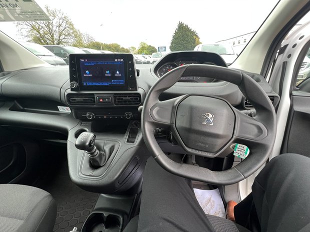 Peugeot Partner LWB L2H1 Low Roof Professional Air Con EURO 6 NO VAT 41