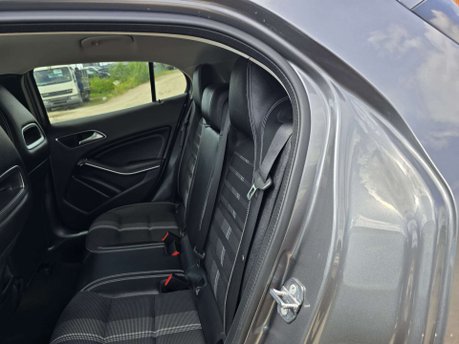 Mercedes-Benz GLA 1.6 GLA180 GPF Urban Edition SUV 5dr Petrol 7G-DCT Euro 6 (s/s) (122 ps) 7