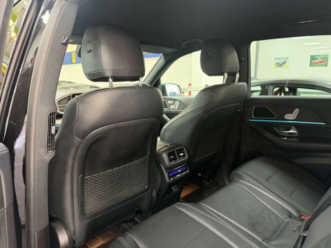 Mercedes-Benz GLE 2.0 GLE300d AMG Line SUV 5dr Diesel G-Tronic 4MATIC Euro 6 (s/s) (245 ps) 41