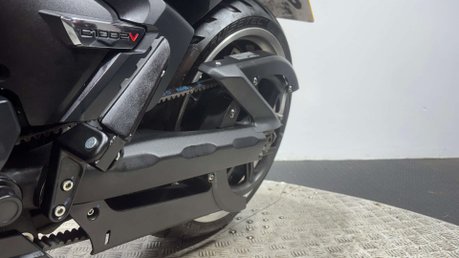 MBP C 2024 ONLY 3K 1 OWNER CRUISER BIKE 1000CC TOURER BIKE 39