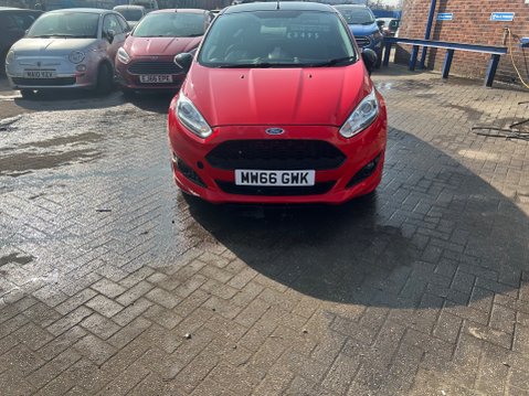 Ford Fiesta ZETEC S RED EDITION 4