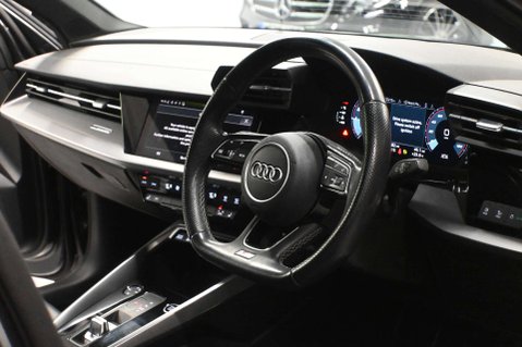 Audi A3 1.5 A3 Sportback 35 TFSI MHEV S Line Semi-Auto 5dr 32