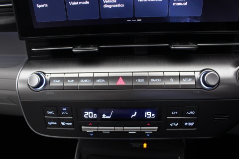 Hyundai KONA 5dr 1.6h-GDi Ultimate Petrol Hybrid DCT Automatic 15