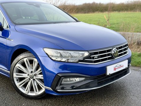 Volkswagen Passat 2.0 TDI R-Line DSG Euro 6 (s/s) 5dr 17