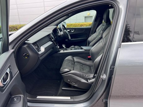 Volvo XC60 2.0 D4 R-Design Pro Auto AWD Euro 6 (s/s) 5dr 28