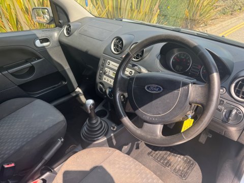 Ford Fiesta ZETEC 16V 8