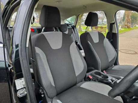 Ford Focus 1.6 Zetec S Powershift Euro 5 5dr 23