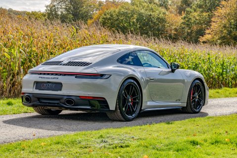 Porsche 911 Carrera 4 GTS PDK 5