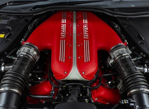 Ferrari 812 Competizione 52