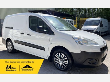 Peugeot Partner 1.6 eHDi 750 SE Panel Van 4dr Diesel Manual L2 (s/s) (134 g/km, 90 bhp)