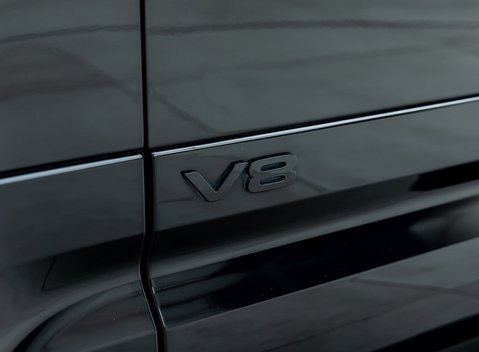 Land Rover Defender 90 V8 P525 Urban 28