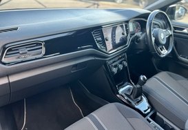 Volkswagen T-Roc BLACK EDITION 1.0 TSI 26