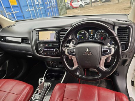Mitsubishi Outlander 2.0h 12kWh GX5h SUV 5dr Petrol Plug-in Hybrid CVT 4WD Euro 6 (s/s) (200 ps) 18