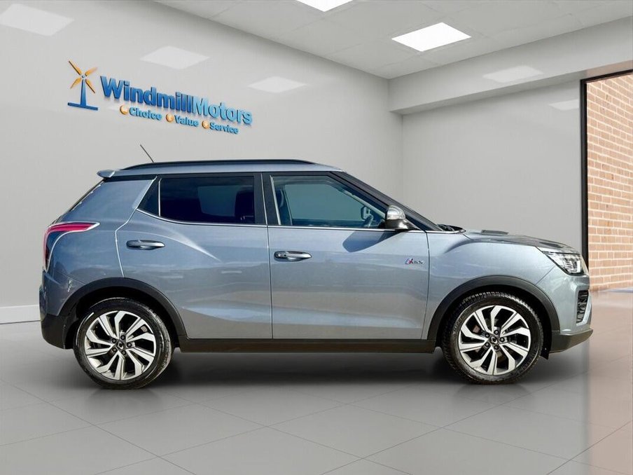 2021 SsangYong Tivoli — image 3