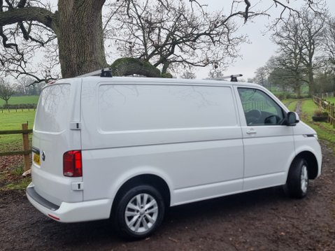 Volkswagen Transporter T28 TDI P/V HIGHLINE 4
