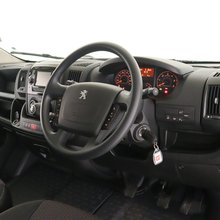 Peugeot Boxer Professional Premium Plus XLWB 4