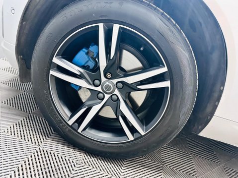 Volvo XC60 2.0 D4 R-Design Auto AWD Euro 6 (s/s) 5dr 24