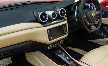 Ferrari California T HANDLING SPECIALE 22