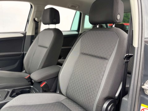Volkswagen Tiguan 2.0 Tiguan SE Nav TDI BlueMotion Technology 5dr 59