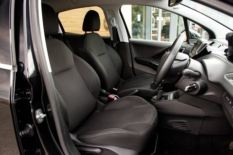 Peugeot 208 S/S TECH EDITION 27