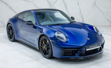 Porsche 911 Carrera GTS (992) 8