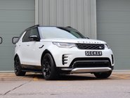 Land Rover Discovery R-DYNAMIC SE MHEV In RARE PEARL WHITE BLACK ROOF AND REAR SEATS  LOW MILES  3
