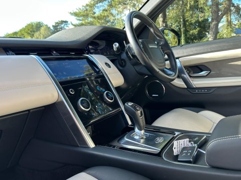 Land Rover Discovery Sport 2.0 D240 MHEV R-Dynamic HSE Auto 4WD Euro 6 (s/s) 5dr 32